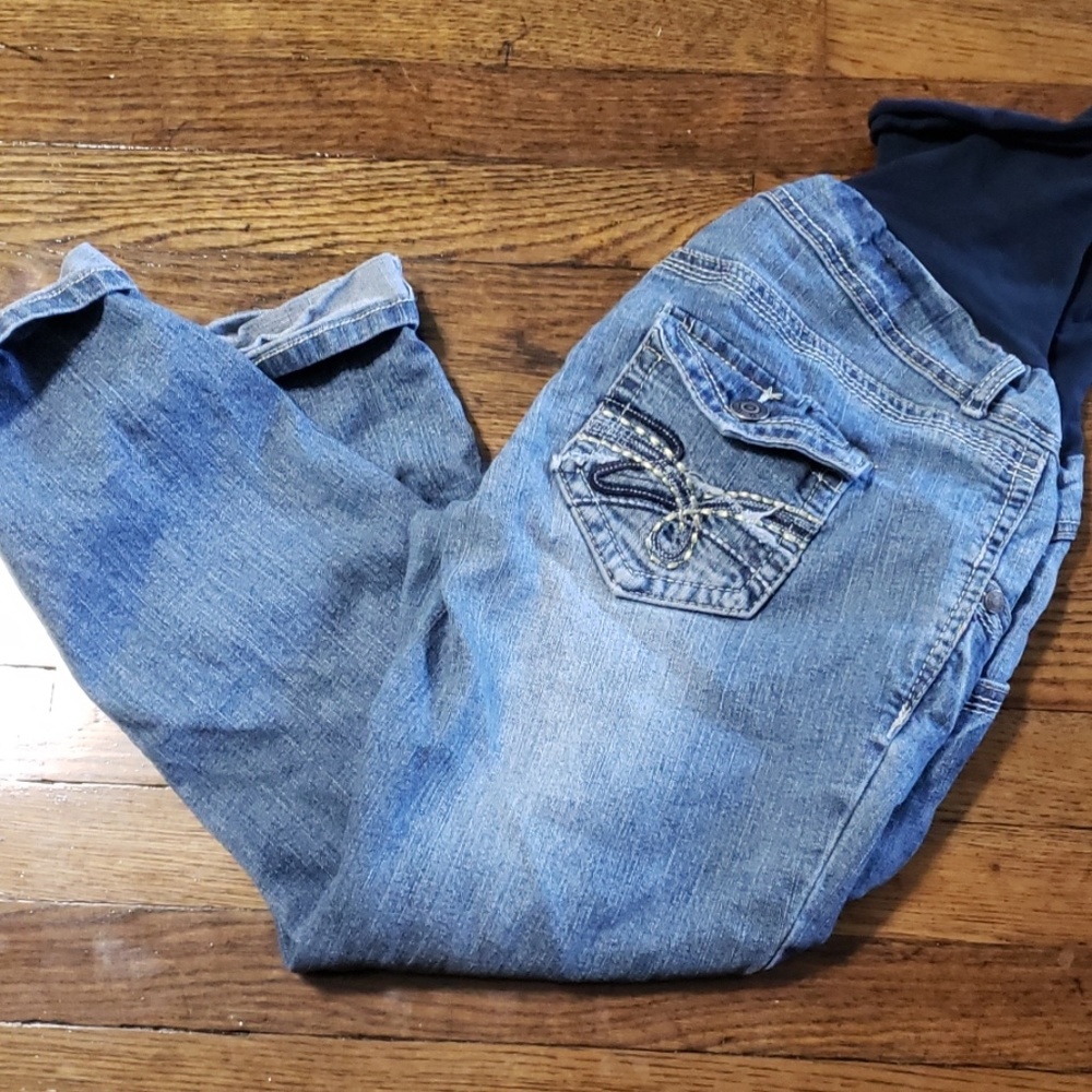 Maternity Jean Capris